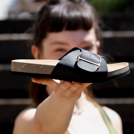 OrthoMia - Schmerzlindernde Kork-Sandalen mit Schnallenriemen-Design für Damen - Sonderaktion 1+1 Gratis
